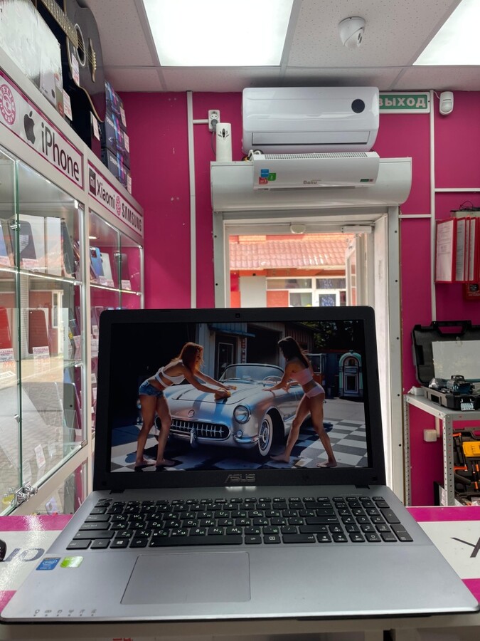 Ноутбук ASUS X550L i5-4200U/4*2.3/320Gb HDD/6Gb RAM/GeForce 820m 2Gb