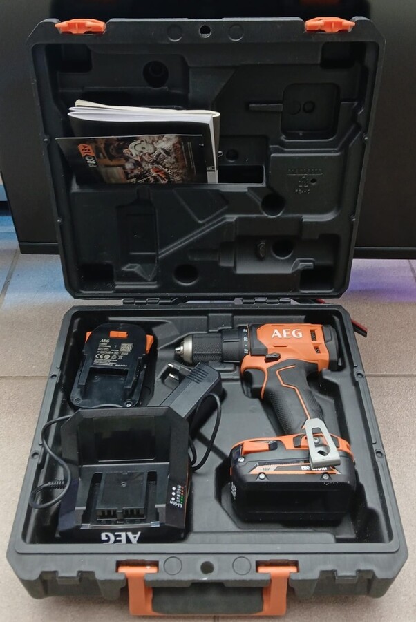 Шуруповерт AEG  bs18g4