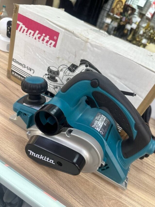 Рубанок MAKITA/82  kp0810