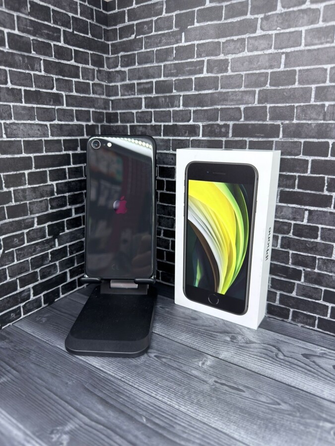 Смартфон iPhone SE 2020 64gb
