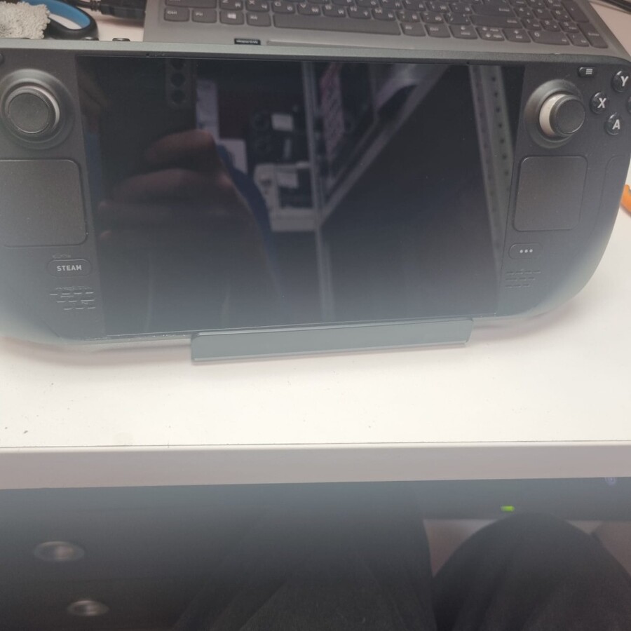Игровая приставка Steamdeck