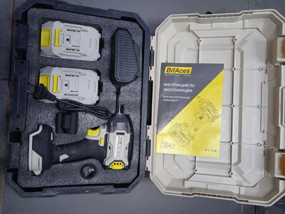 Гайковерт bifaces в кейсе