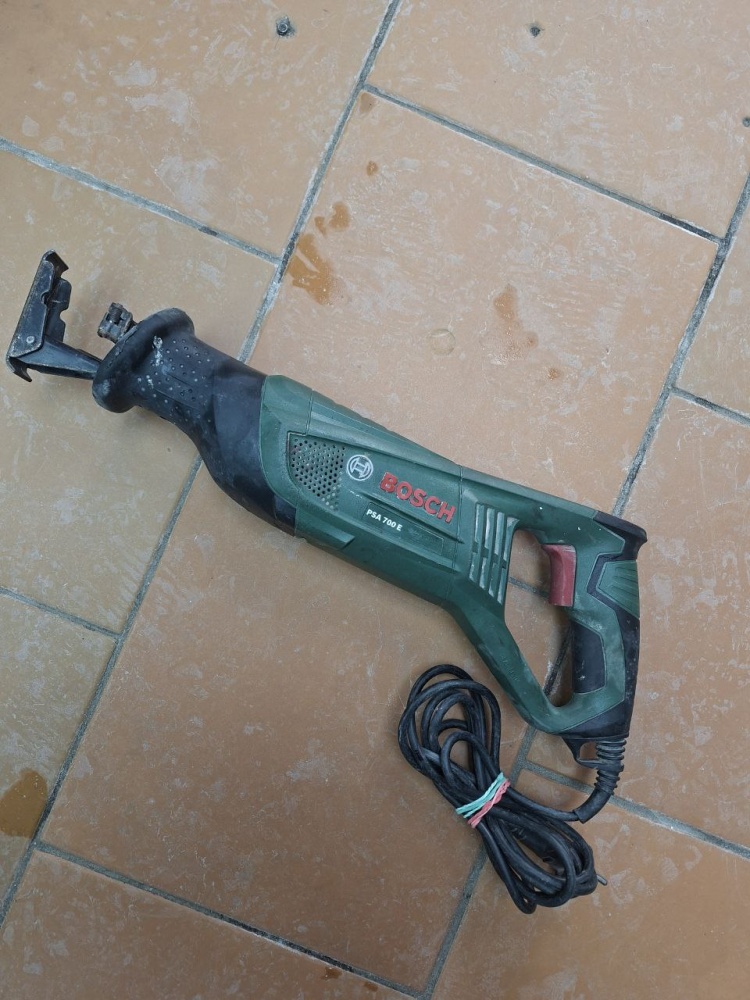 Сабельная пила BoSCH PSA 700 e