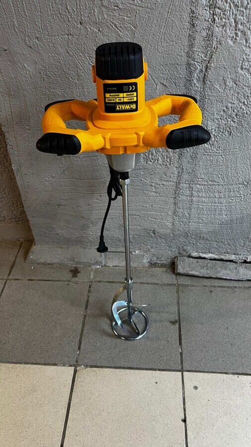 Строительный миксер DeWalt