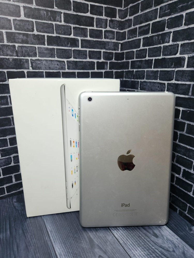 Планшет Apple iPad mini 2 A1489 32Gb Wi-Fi