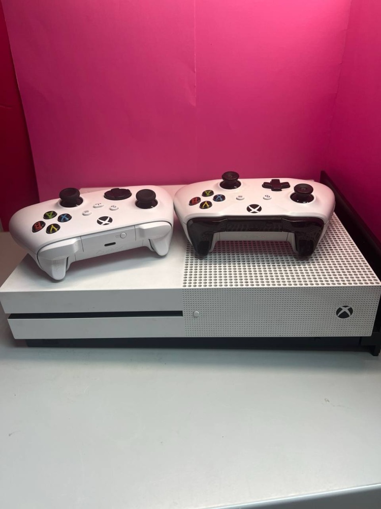 Игровая приставка XBOX ONE S 1TB