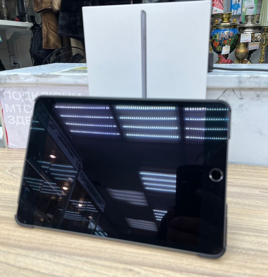 Планшет Apple iPad mini 5 А2133