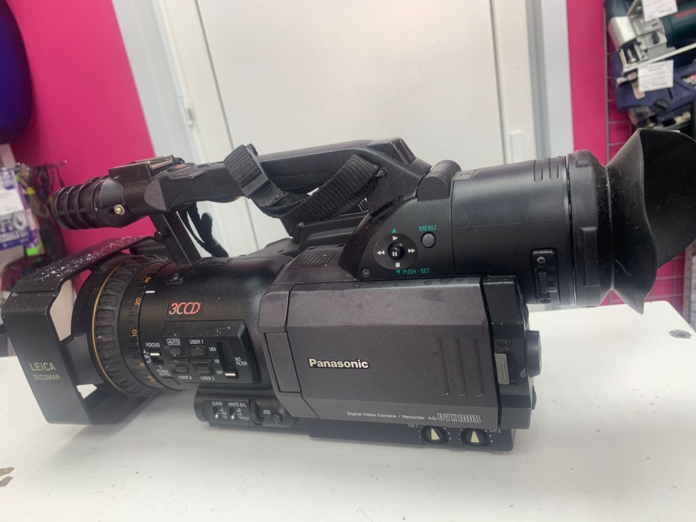 Видеокамера Panasonic DVN-100B