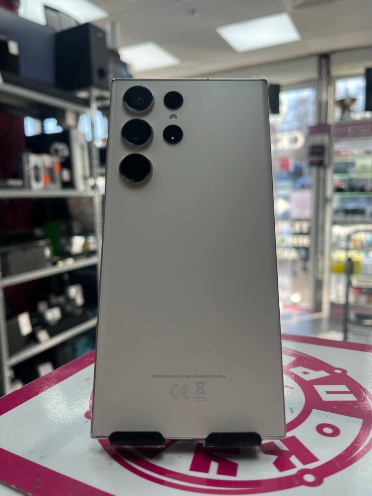 Смартфон Samsung S23 ultra 12/256