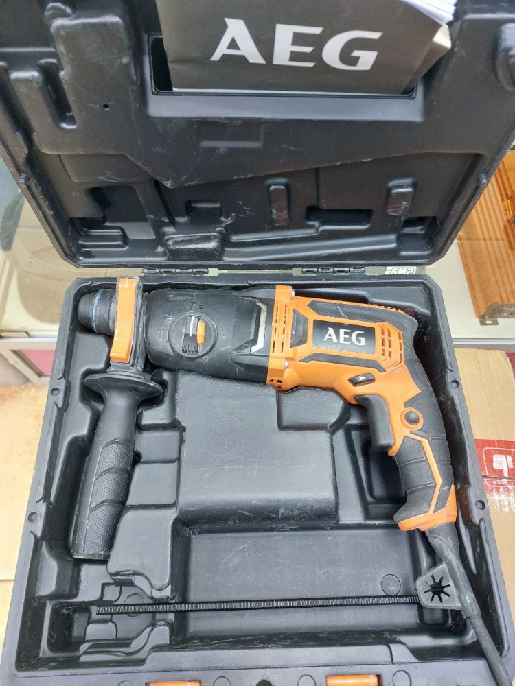 Перфоратор AEG KH24 IE