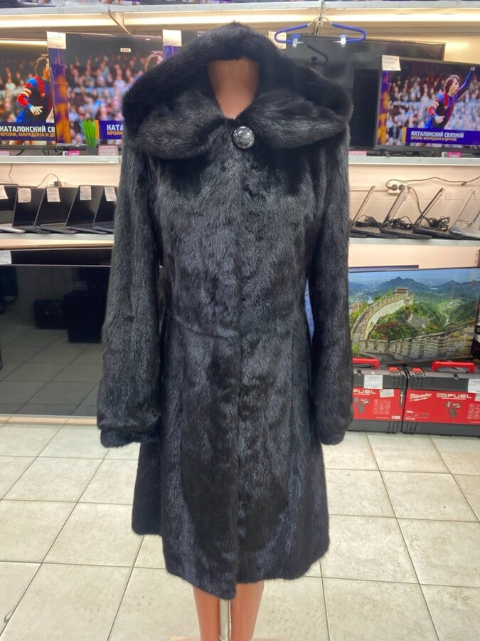 Шуба Норка с капюшоном 44 р