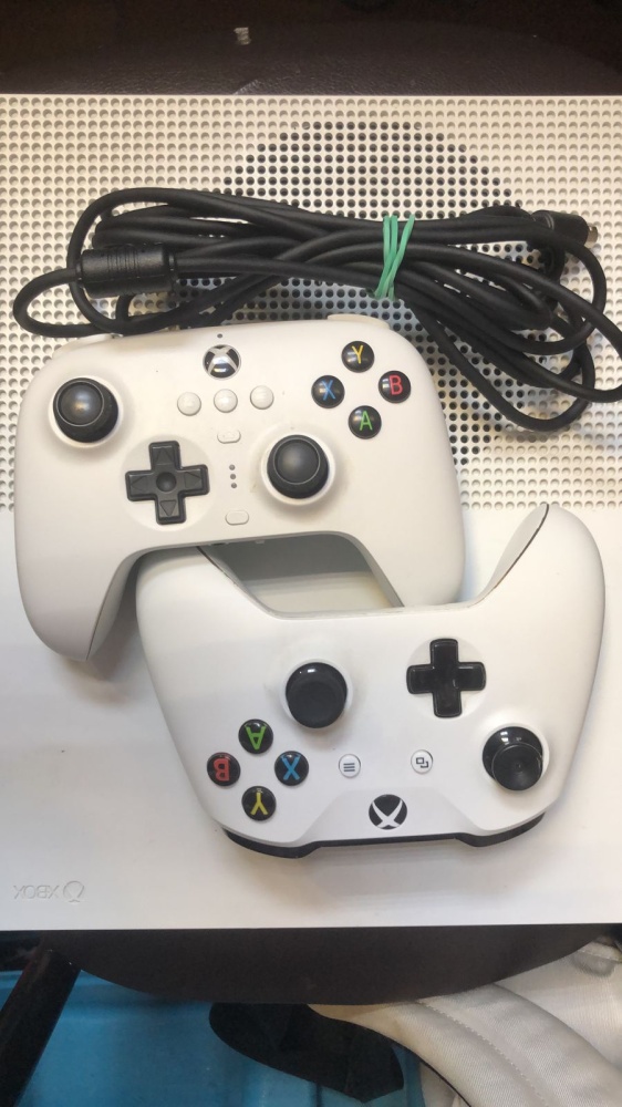 Игровая приставка XBOX ONE S