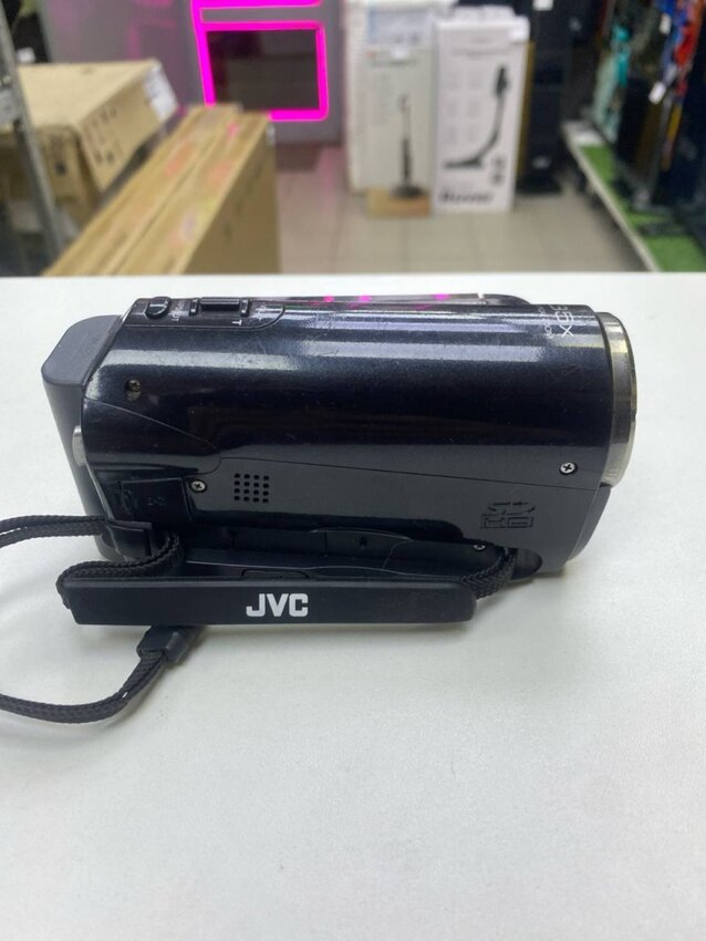 Видеокамера JVC