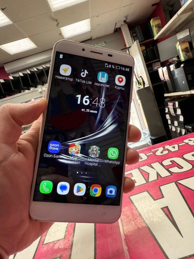 Мобильный телефон ASUS ZC553KL