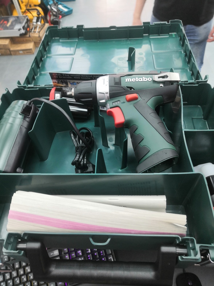 Шуруповерт metabo lc40