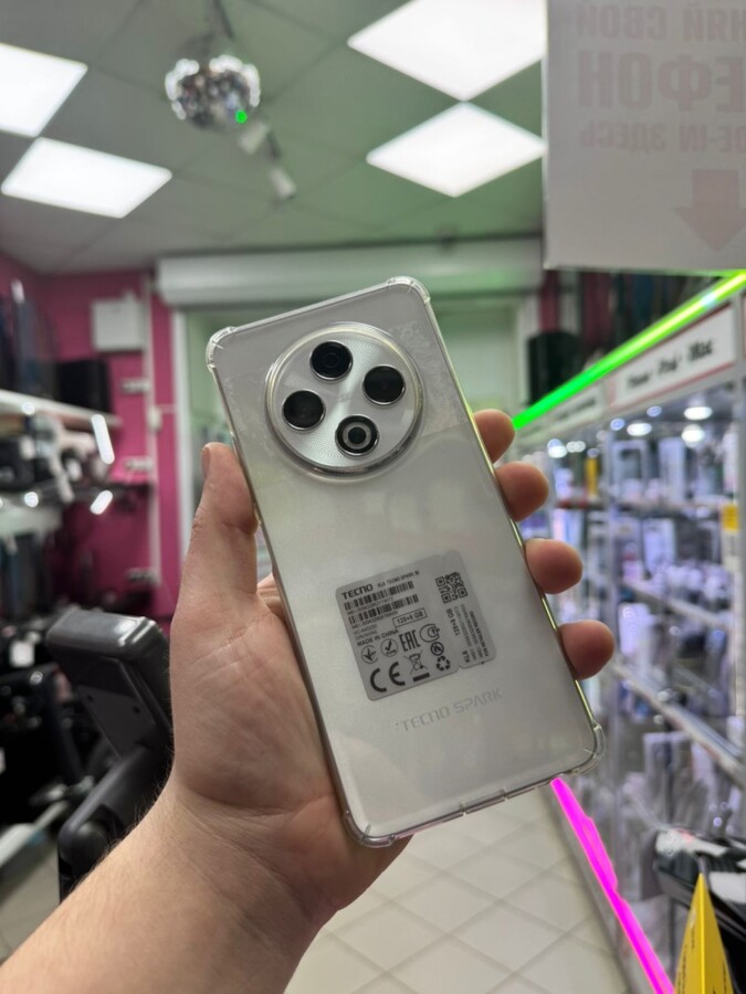 Мобильный телефон Tecno 30 8-128gb