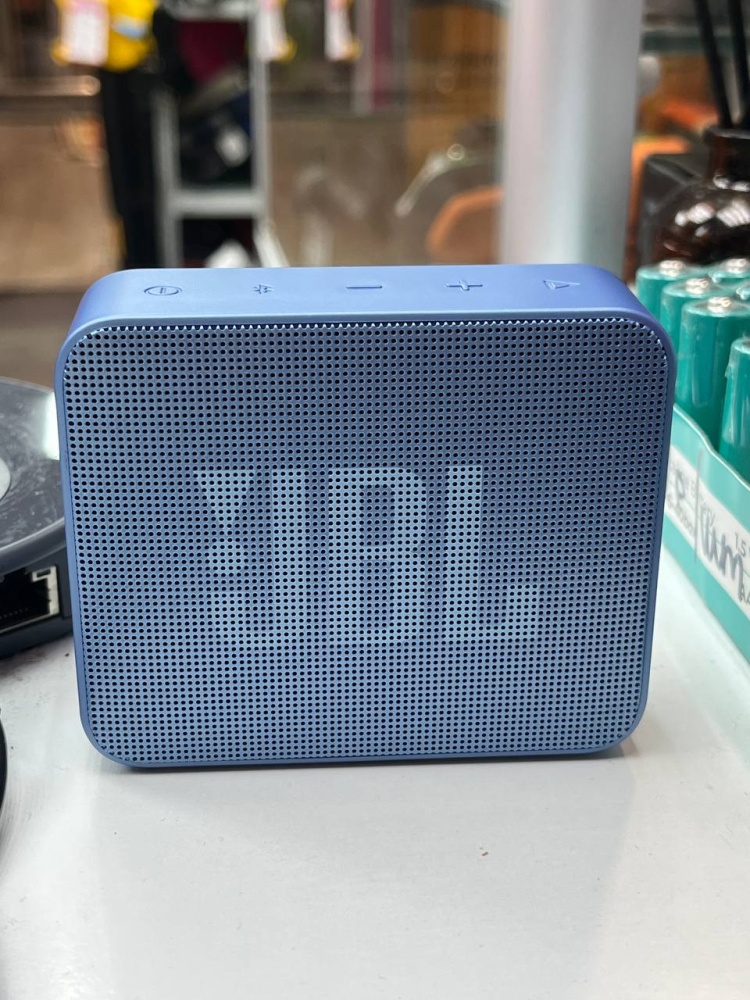 Акустика JBL GO Essential