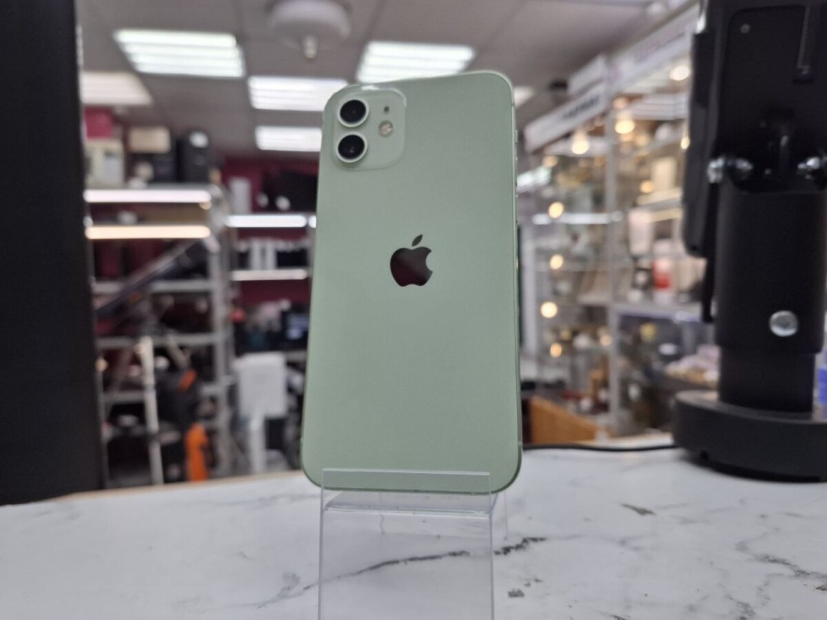 Смартфон iPhone 12 64 Gb