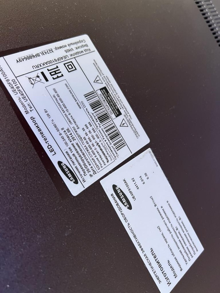 Телевизор Samsung 40UEF6100AK