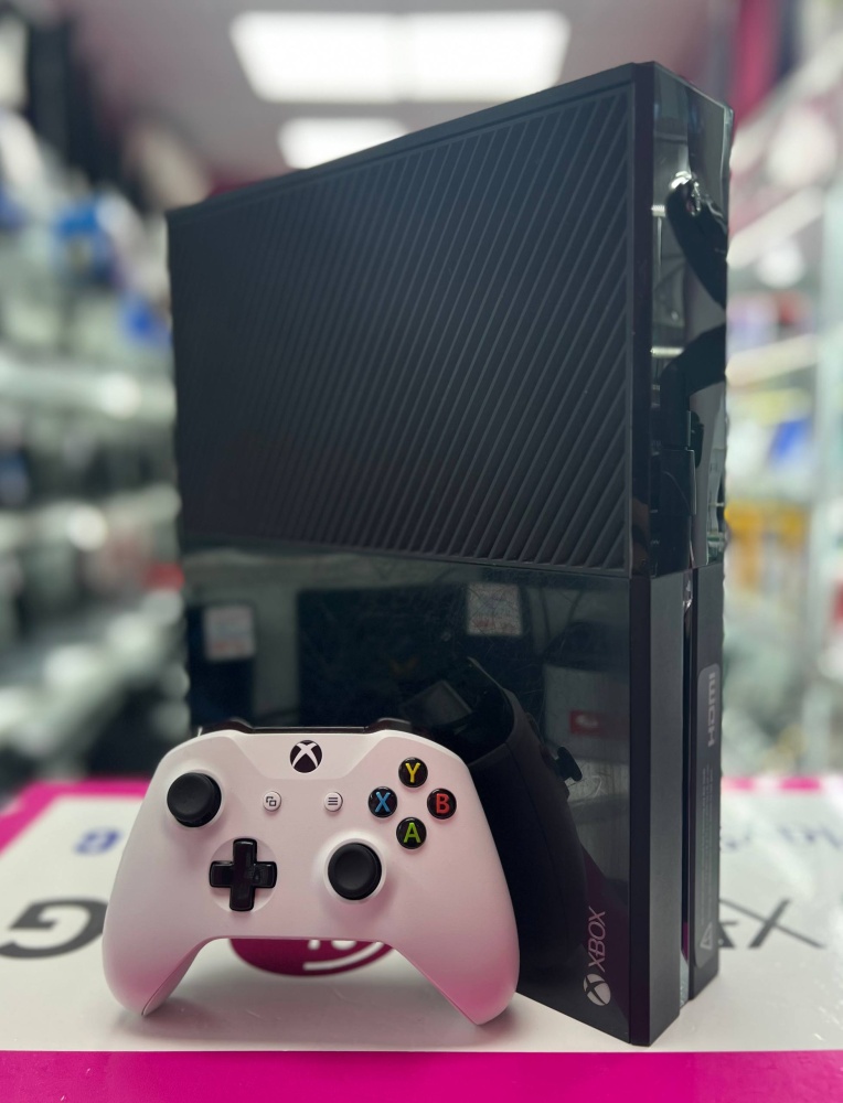 Игровая приставка XBOX ONE 360Гб