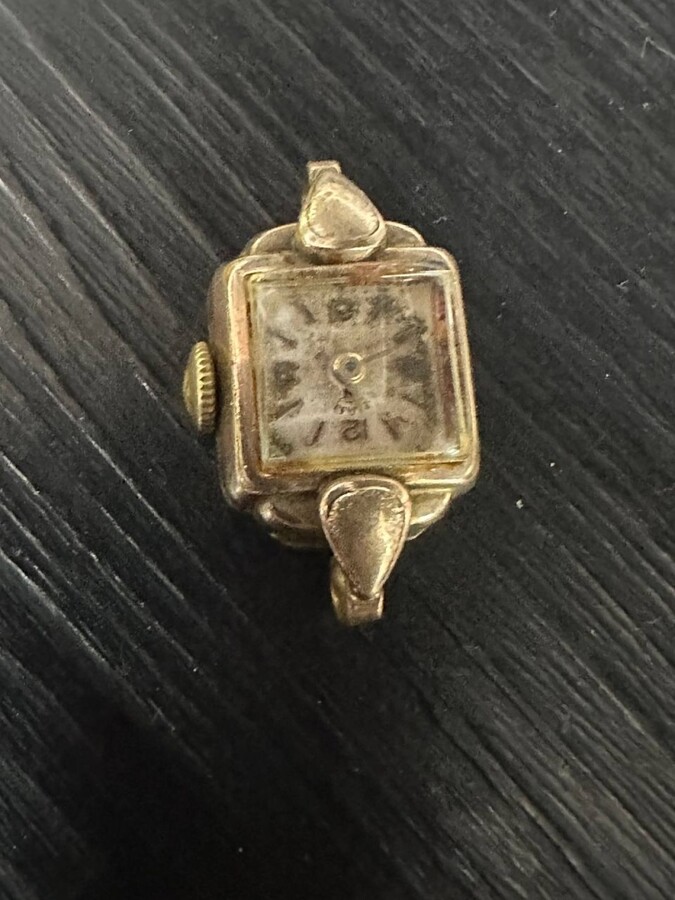 Часы женские Швеция