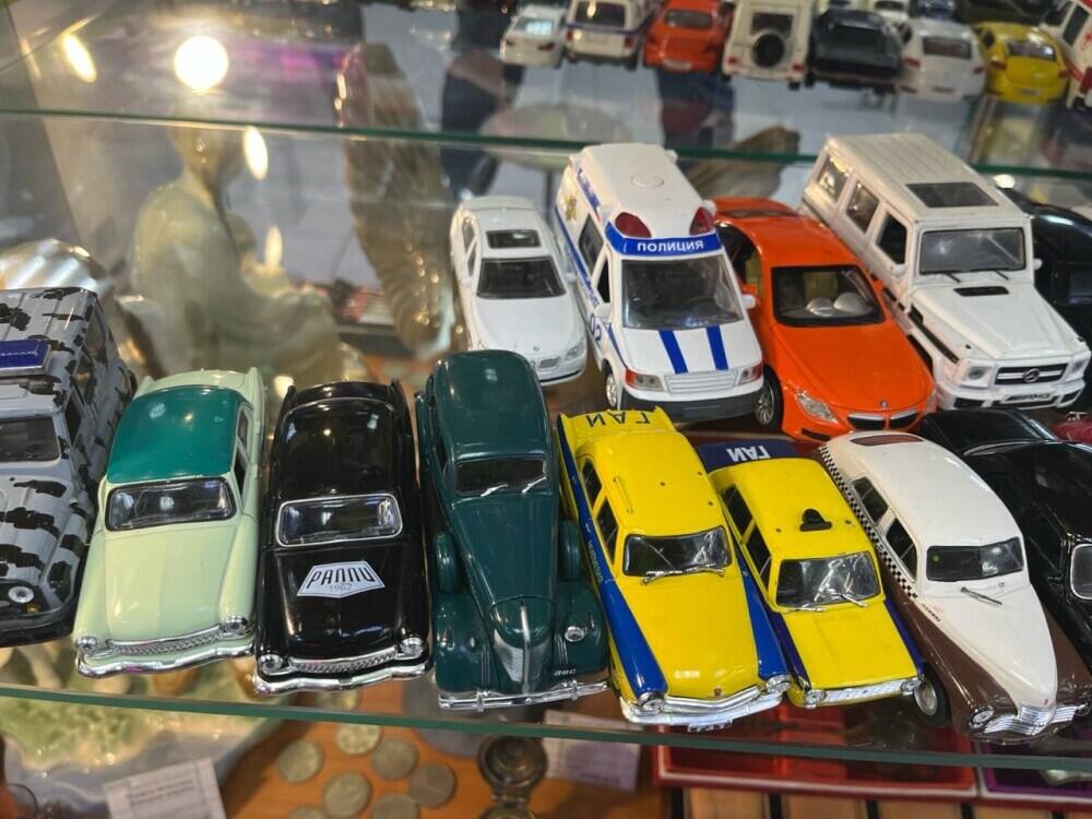 Игрушка авто