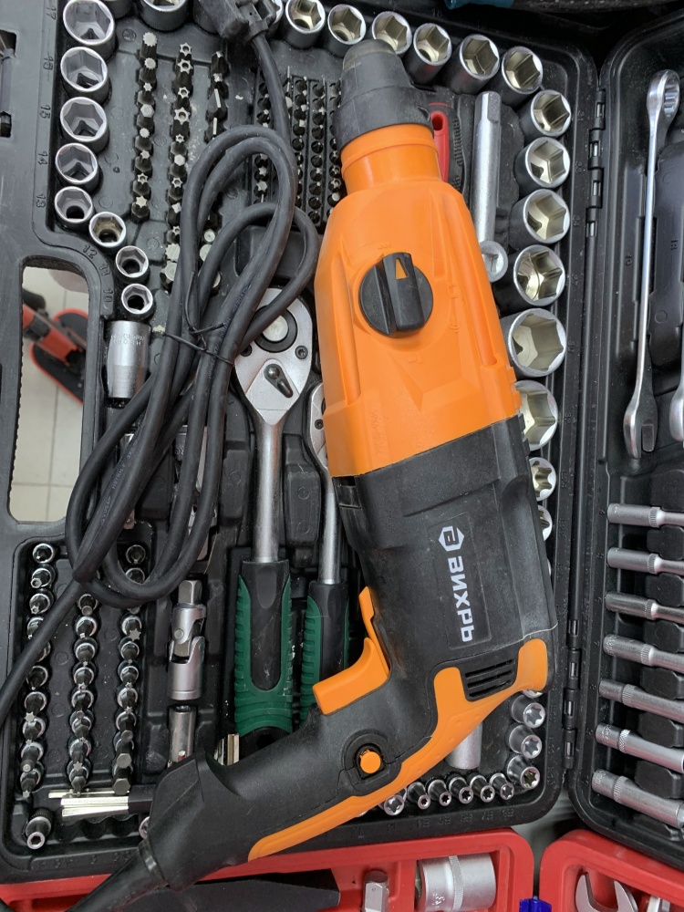 Перфоратор Вихрь П-850