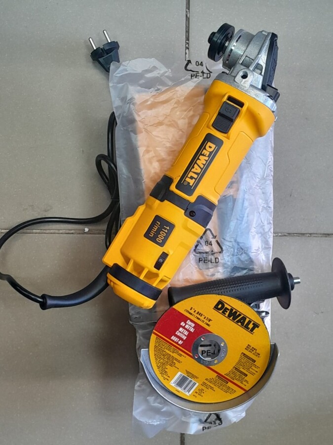 УШМ (Болгарка) DeWalt 125