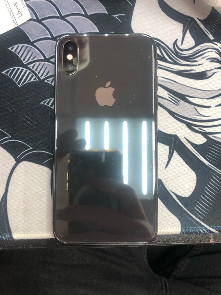 Смартфон iPhone X 256Gb