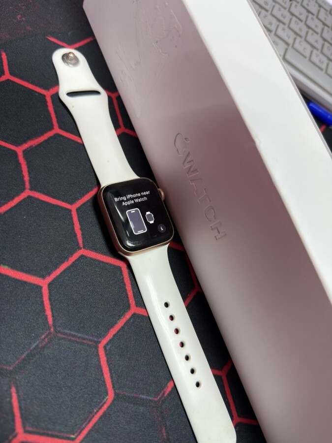 Часы Apple SE 40mm