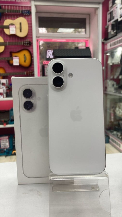 Смартфон iPhone 16 128