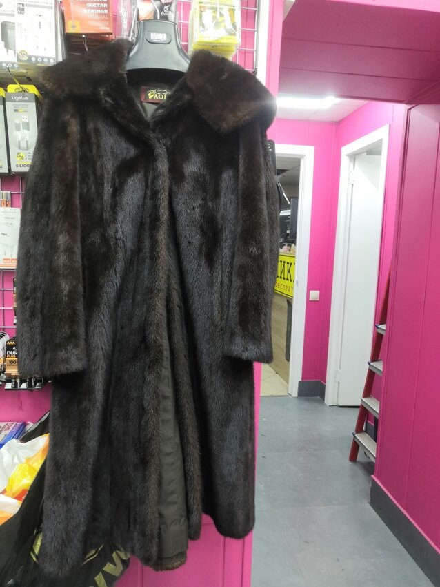 Шуба  норка коричневая 44-46