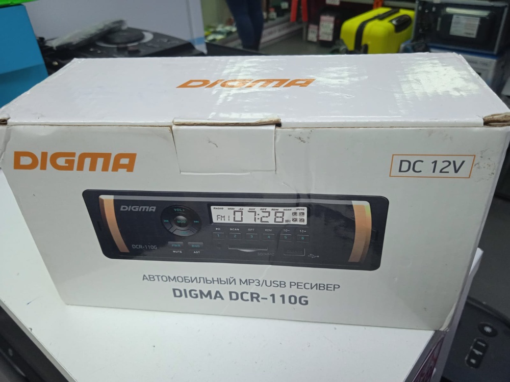 Автомагнитола Digma DCR-110G