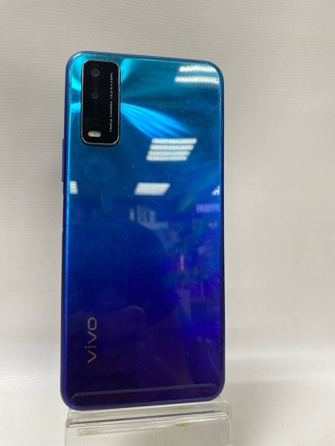 Смартфон Vivo V2027 4/64