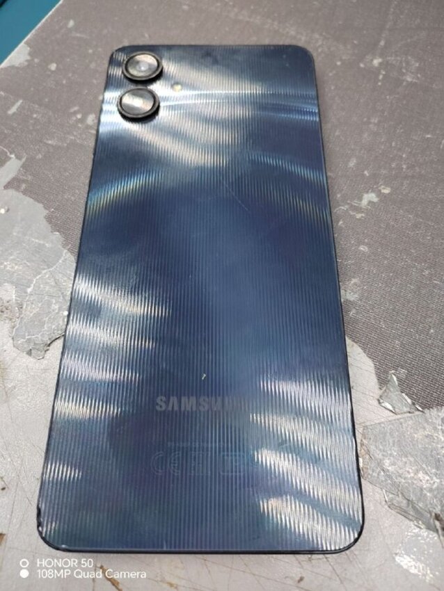 Смартфон Samsung A06