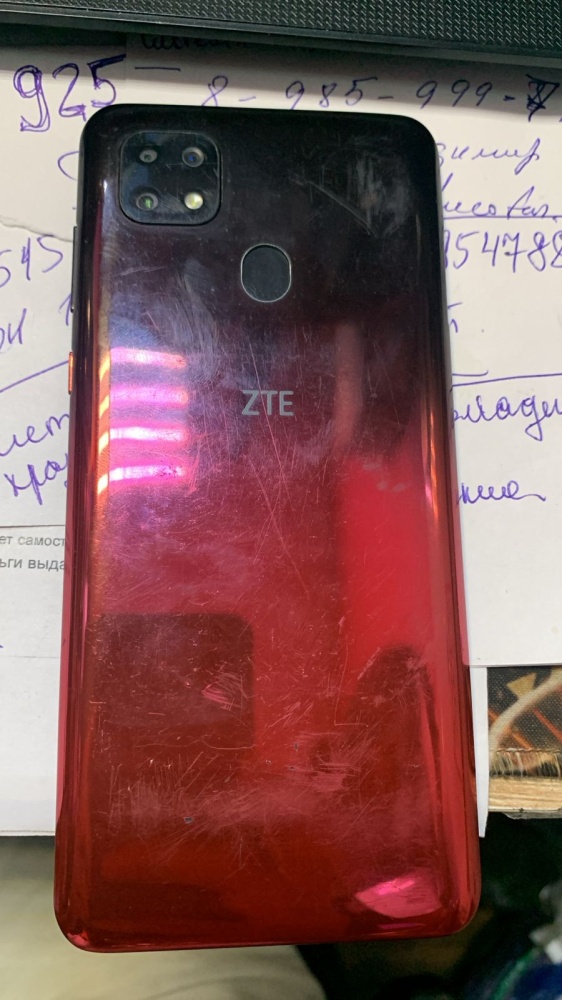 Мобильный телефон ZTE