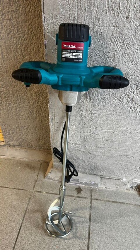 Строительный миксер Makita