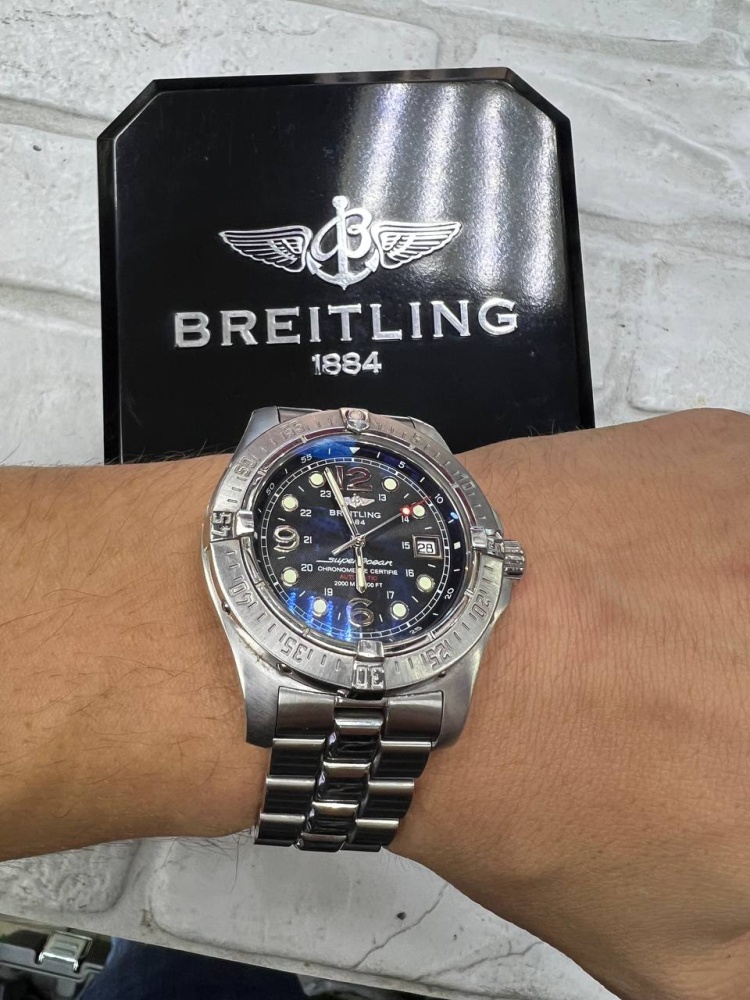 Часы Breitling A17390