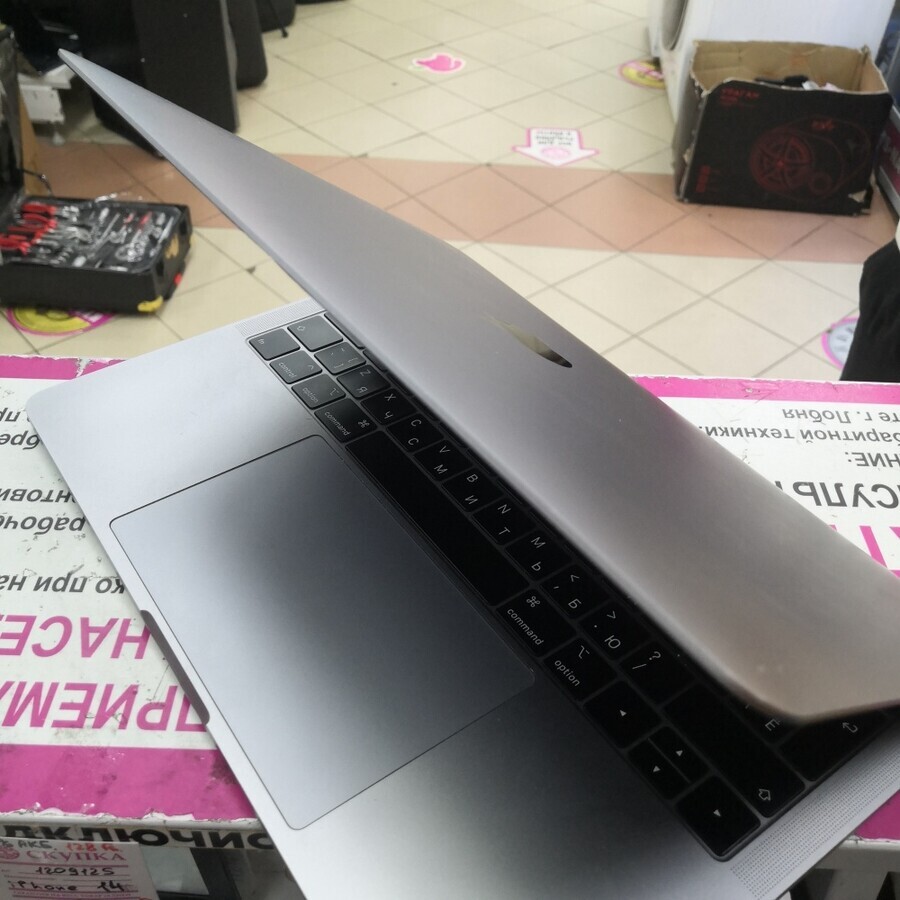 Ноутбук Macbook Pro А1989
