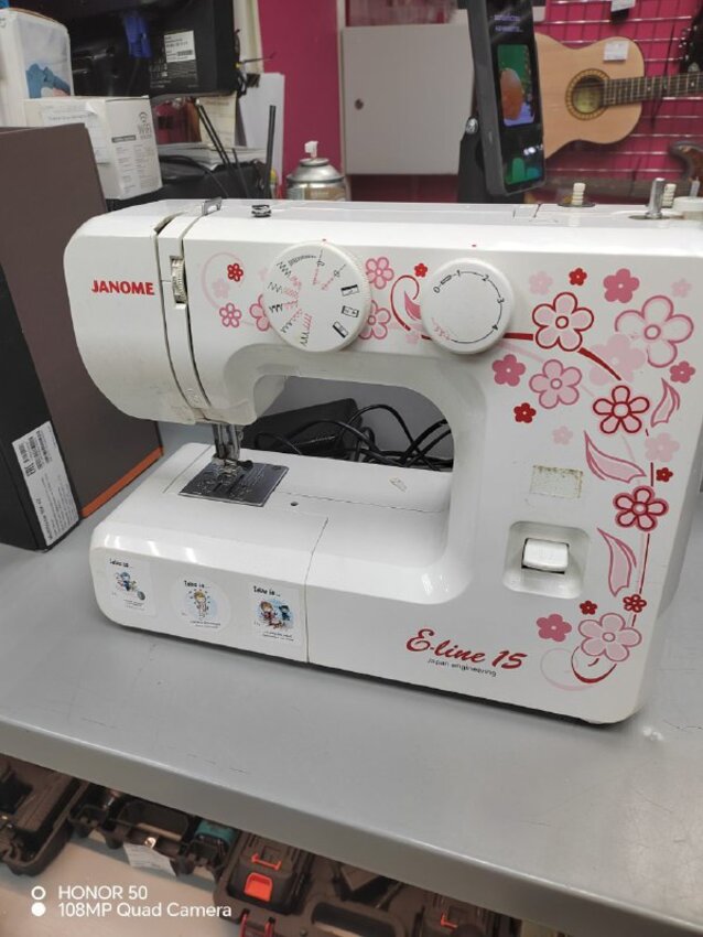 Швейная машина JANOME e-line 15