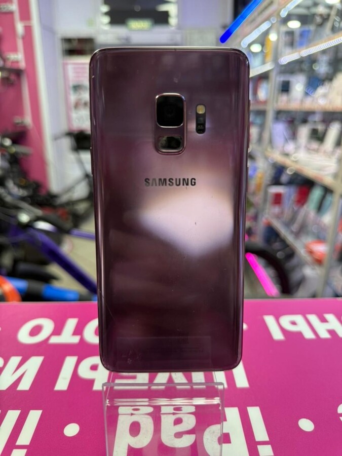 Смартфон Samsung S9 4/64
