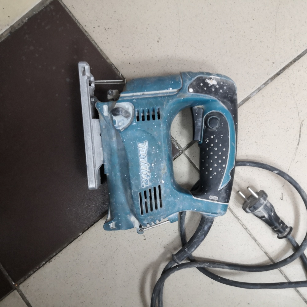 Лобзик Makita 4329