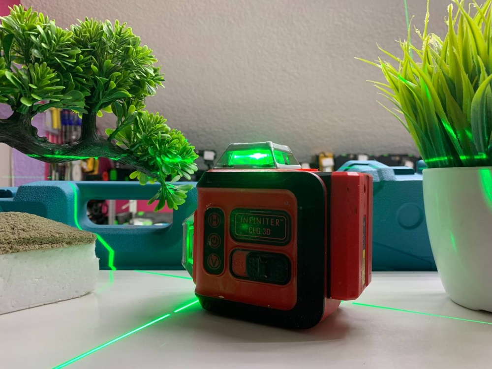 Лазерный уровень Infiniter clg 3D