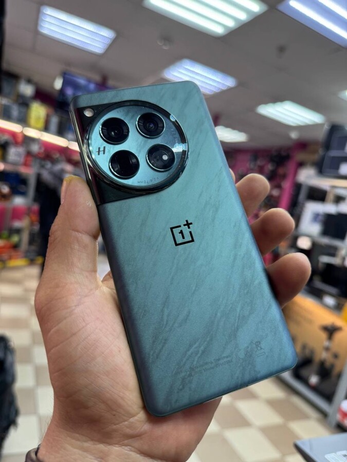 Смартфон OnePlus 12 16/512Gb