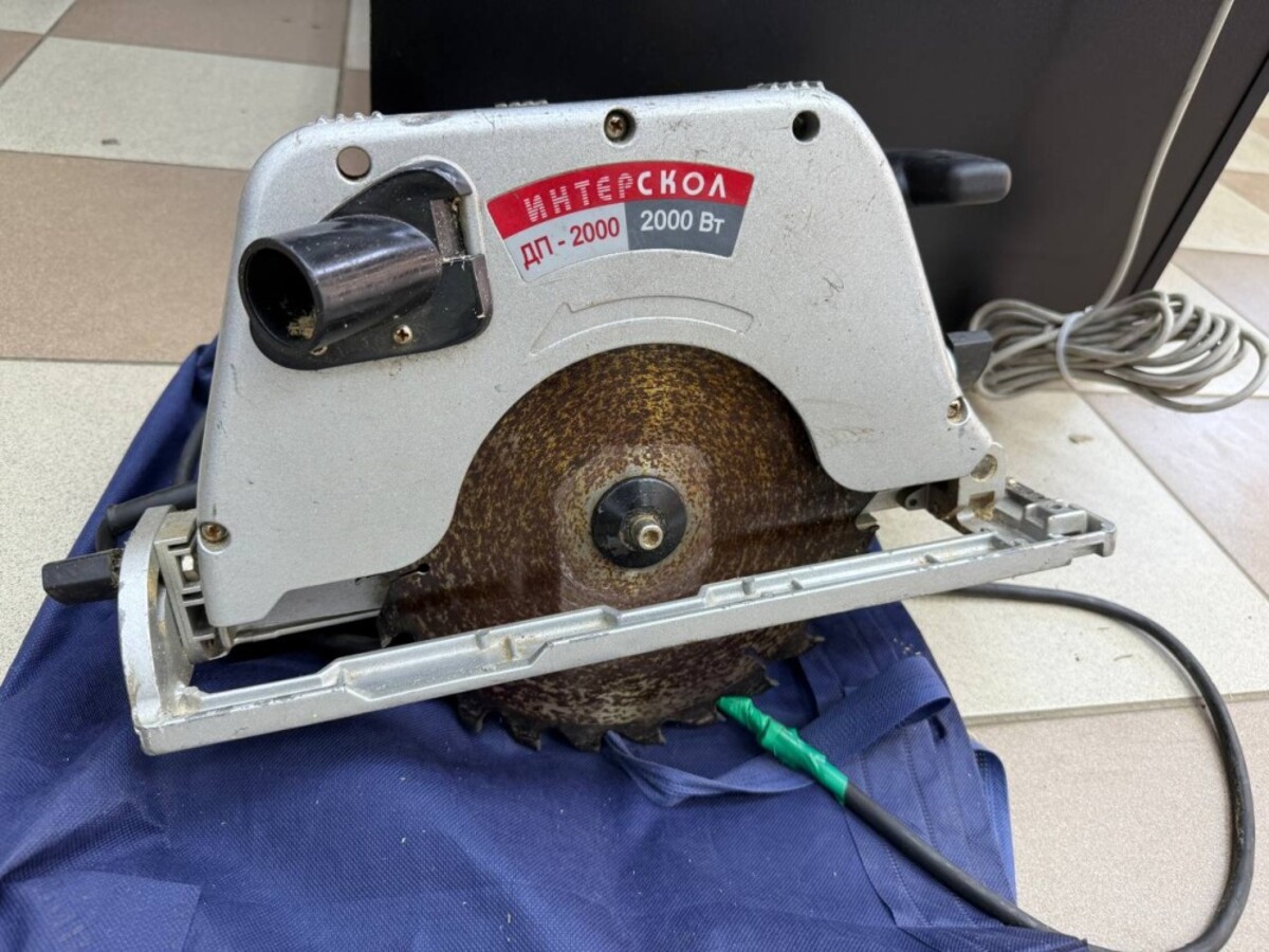 Циркулярная пила Интерскол ДП-2000
