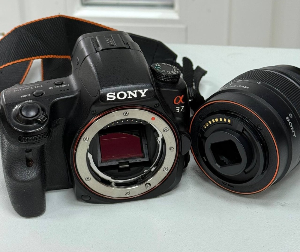 Фотоаппарат Sony Alpha SLT-A37
