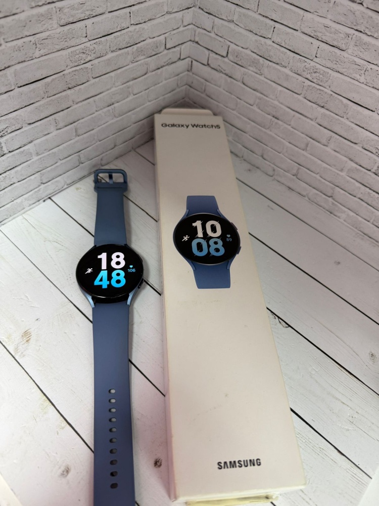 Часы Samsung Watch 5 44mm