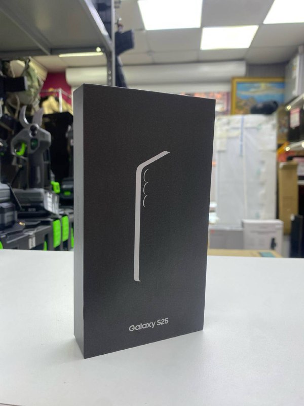 Смартфон Samsung S25