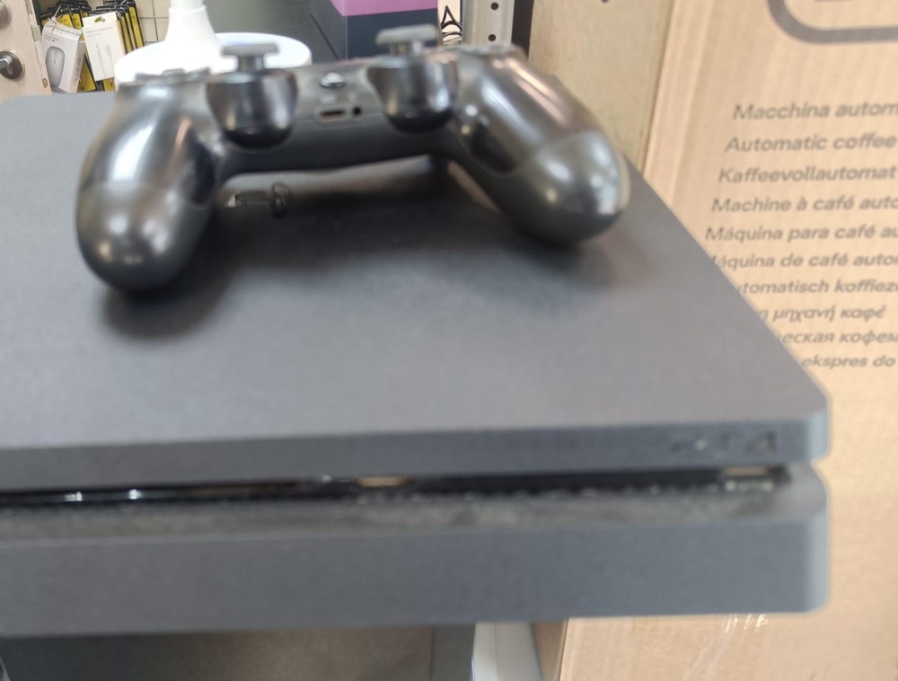 Игровая приставка Sony PlayStation 4 slim