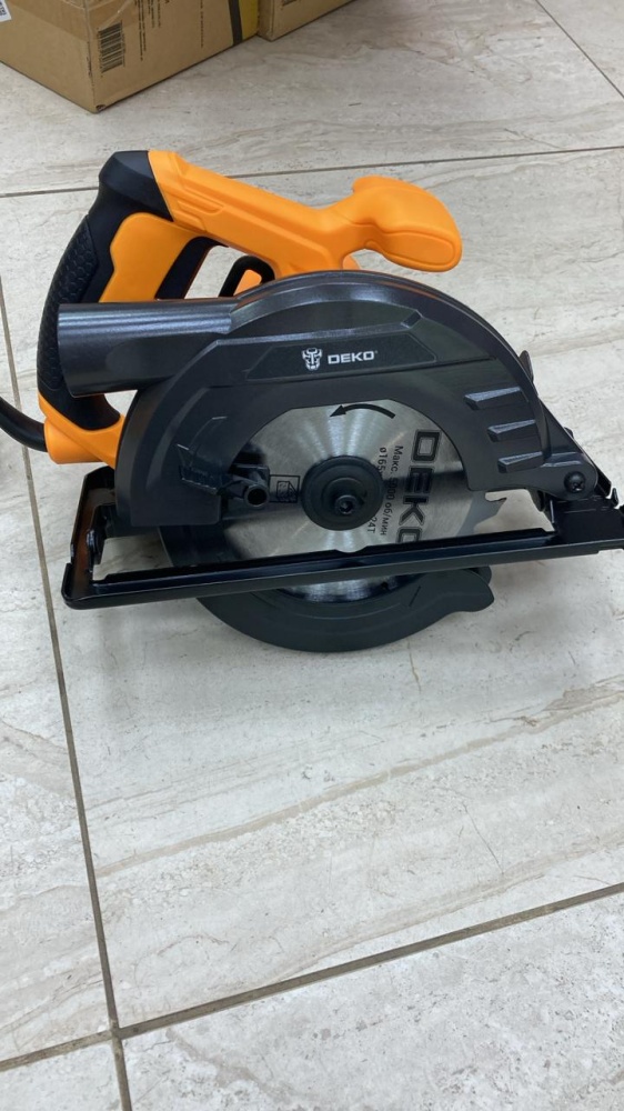 Циркулярная пила DEKO 1100ВТ